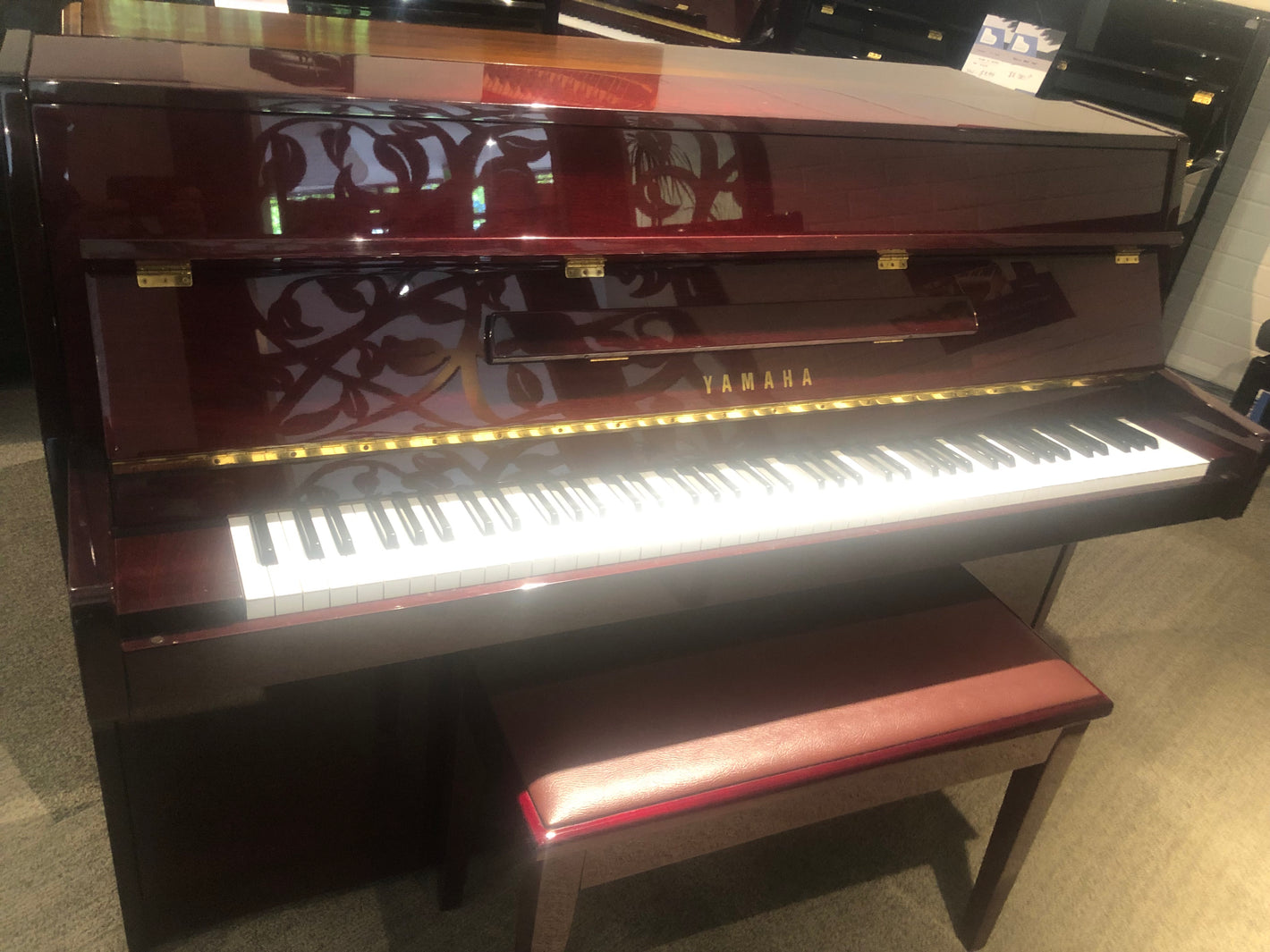 Yamaha C108 2nd hand upright piano