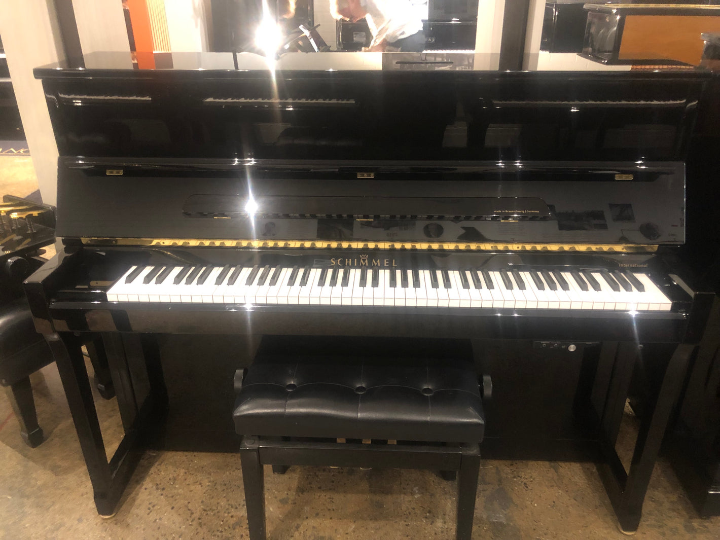 Schimmel 116 Tradition 2nd hand upright piano with Silent System
